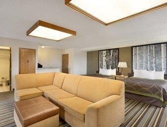 Super 8 by Wyndham Westminster Denver North Exterior foto